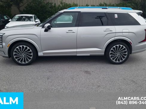Certified 2026 Hyundai Palisade Calligraphy FWD image 9