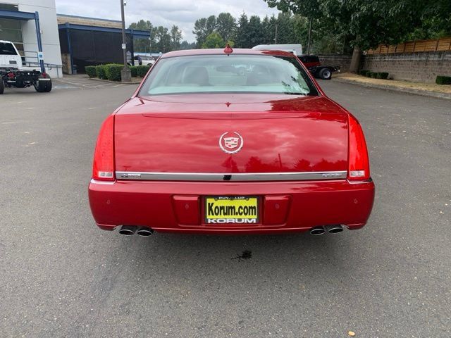 Used 2010 Cadillac DTS Luxury FWD image 4