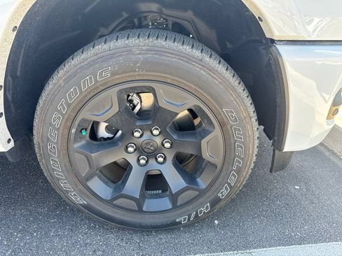 Used 2025 RAM 1500 Big Horn AWD/4WD image 8
