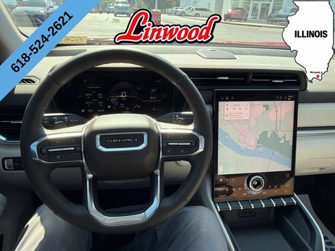 Used 2026 GMC Terrain Denali AWD/4WD image 3