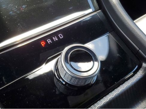 Used 2025 Jeep Grand Cherokee Limited w/ Black Appearance Package image 24