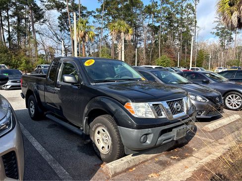Used 2018 Nissan Frontier S image 6