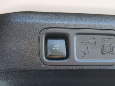 Used 2024 Ford Expedition Max Limited image 8