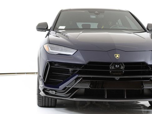 Used 2024 Lamborghini Urus Performante AWD/4WD image 13