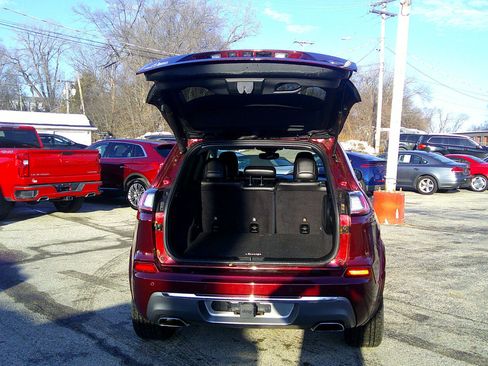 Used 2019 Jeep Cherokee Overland w/ Trailer Tow Group image 11