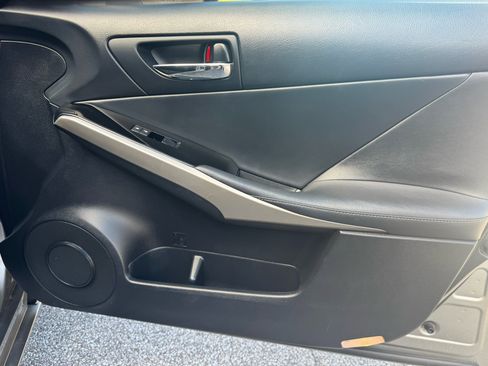 Used 2016 Lexus IS 200t image 19