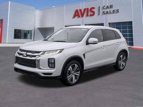 Used 2025 Mitsubishi Outlander Sport SE image 1