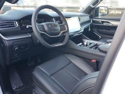 New 2026 Jeep Grand Wagoneer L Limited image 9