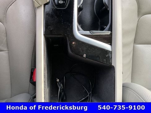 Used 2018 Volvo S90 T5 Momentum w/ Convenience Package FWD image 42