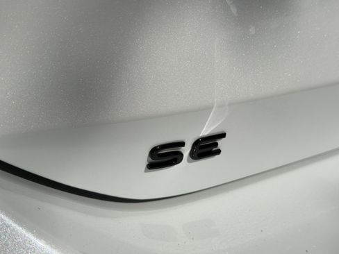 New 2026 Volkswagen Tiguan SE R-Line image 10