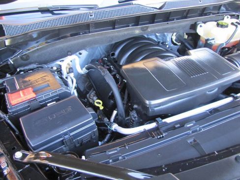 Used 2023 Chevrolet Suburban LS image 35