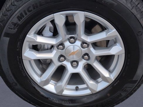 Used 2026 Chevrolet Silverado 1500 LT AWD/4WD image 34