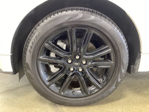 Used 2024 Ford Edge ST-Line AWD/4WD image 11