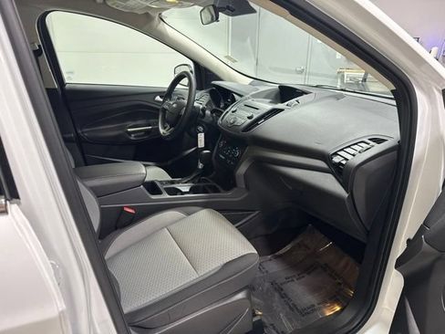 Used 2017 Ford Escape SE AWD/4WD image 30