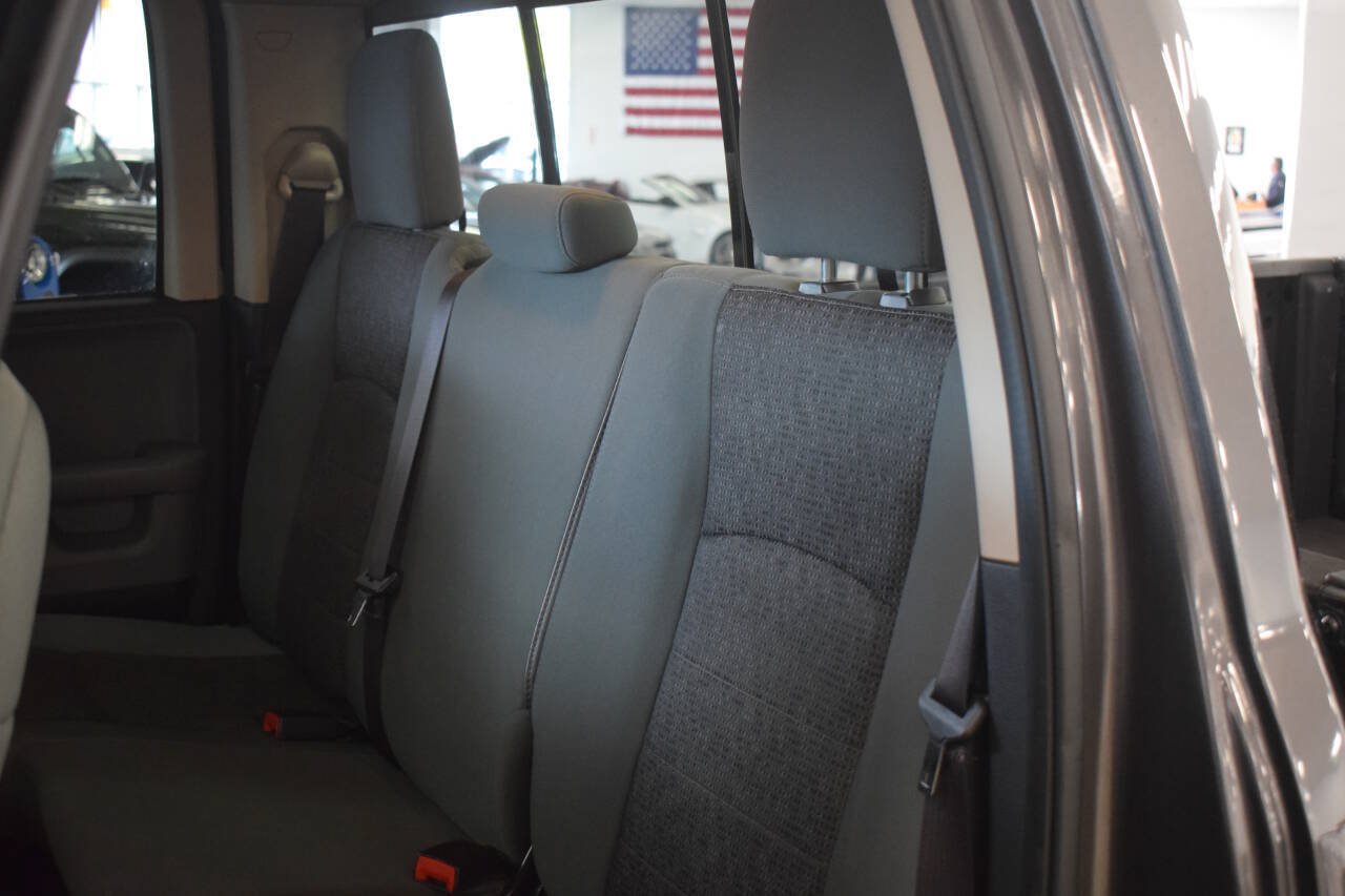 Used 2015 RAM 1500 Big Horn AWD/4WD image 39