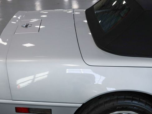 Used 1996 Chevrolet Corvette Convertible RWD image 38