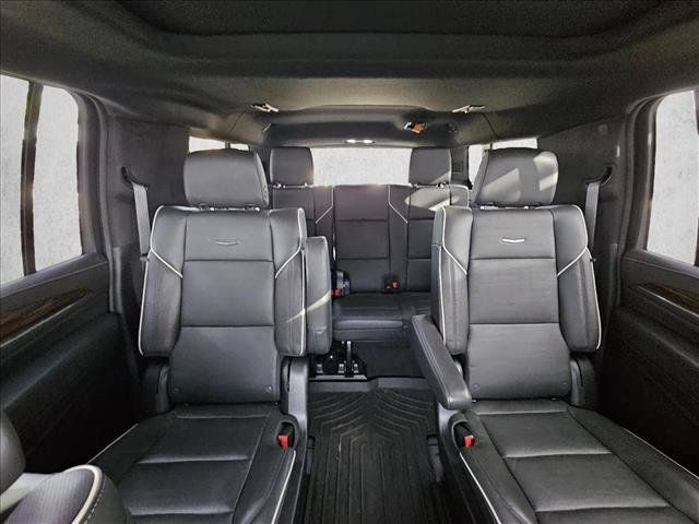 Used 2023 Cadillac Escalade ESV Premium Luxury AWD/4WD image 13