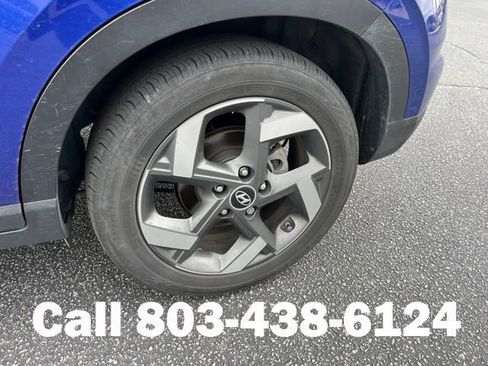 Used 2024 Hyundai Venue SEL FWD image 30