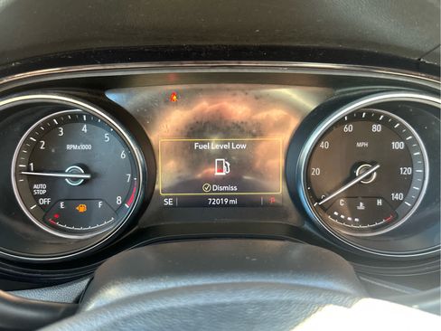 Used 2021 Buick Encore GX Select image 32