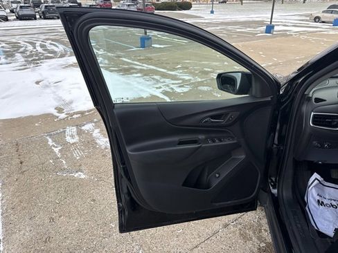 Used 2024 Chevrolet Equinox LT image 13