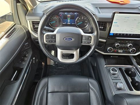 Used 2024 Ford Expedition XLT image 8