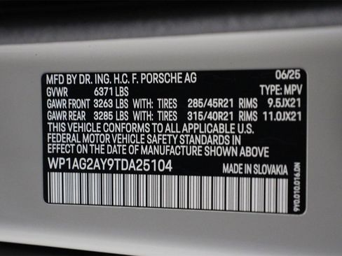 New 2026 Porsche Cayenne GTS image 24