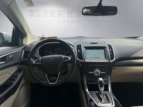 Certified 2017 Ford Edge Titanium w/ Technology Package FWD image 3