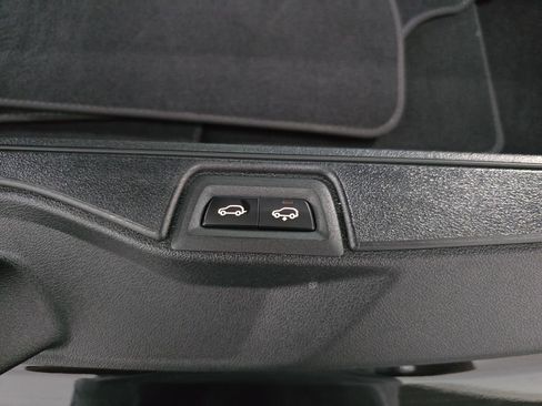 Used 2026 BMW X7 xDrive40i AWD/4WD image 16