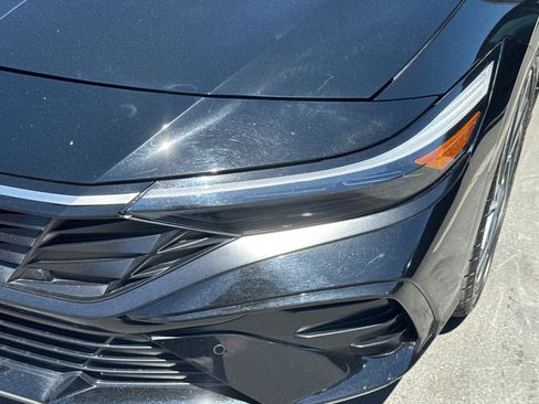 Used 2024 Hyundai Elantra Limited FWD image 7