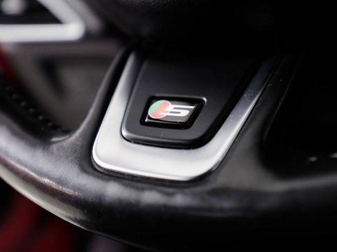 Used 2017 Jaguar F-PACE S image 24