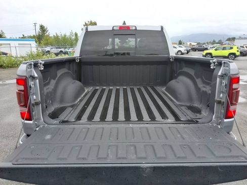 Used 2020 RAM 1500 Big Horn AWD/4WD image 11