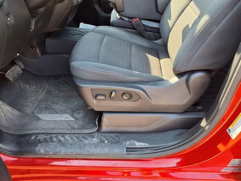 Used 2023 Chevrolet Silverado 1500 Custom image 16