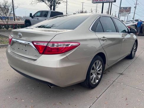 Used 2017 Toyota Camry XLE image 5