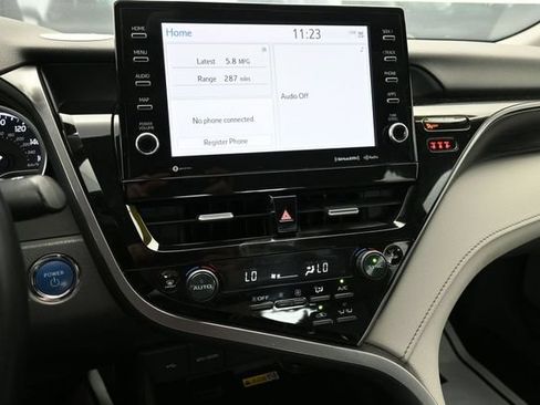 Used 2024 Toyota Camry XLE FWD image 39