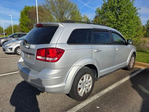 Used 2014 Dodge Journey SE w/ Flexible Seating Group image 10