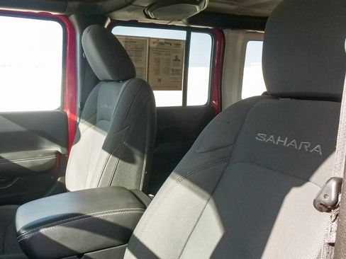 Used 2021 Jeep Wrangler Unlimited Sahara image 17