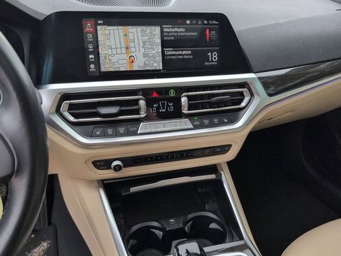 Used 2020 BMW 330i xDrive Sedan w/ Premium Package image 4