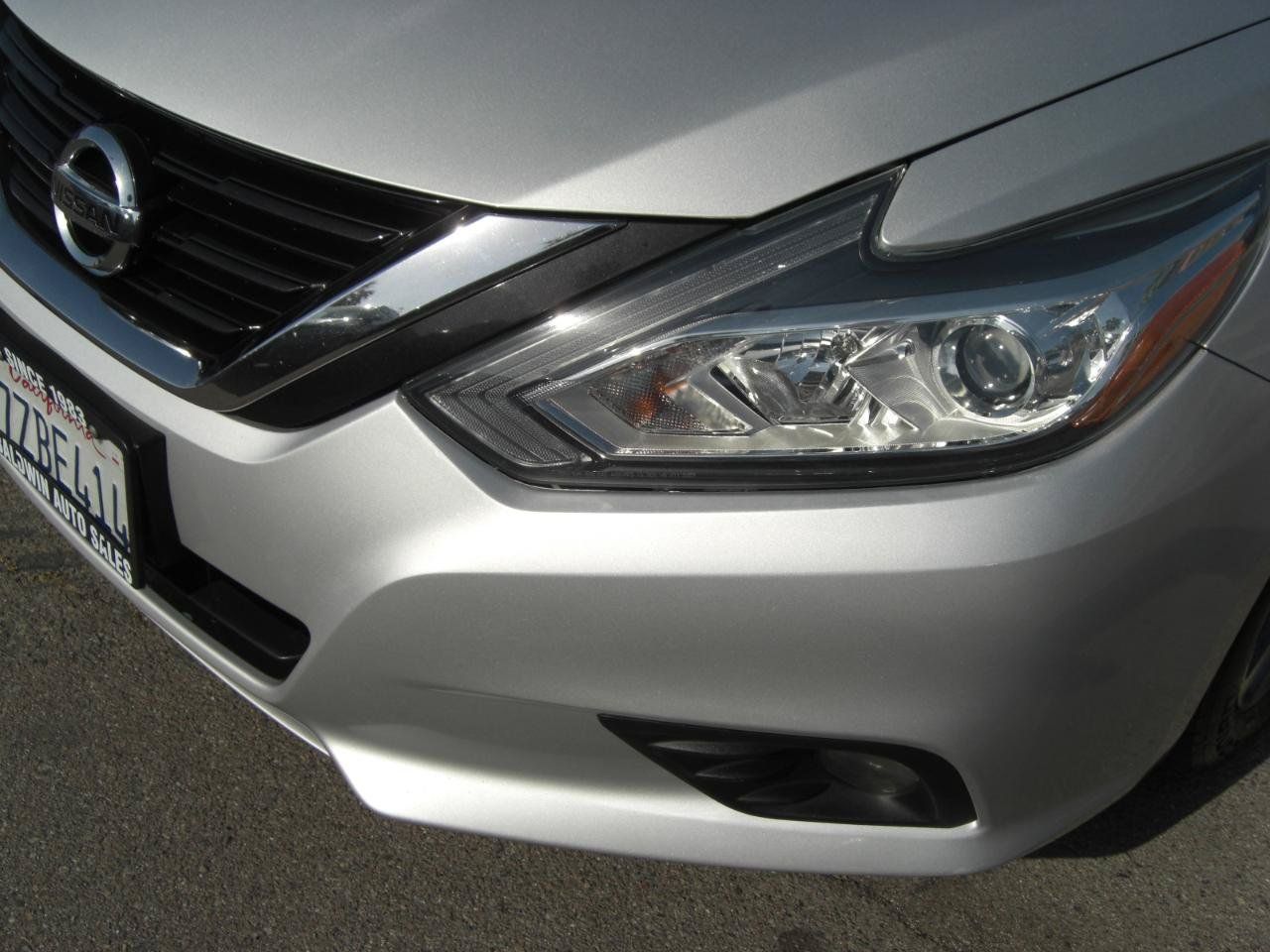 Used 2017 Nissan Altima 2.5 SV FWD image 3