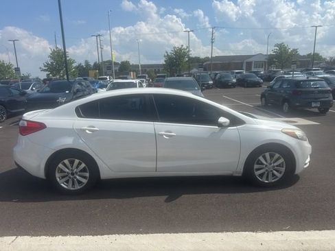 Used 2016 Kia Forte LX w/ LX Popular Plus Package FWD image 5
