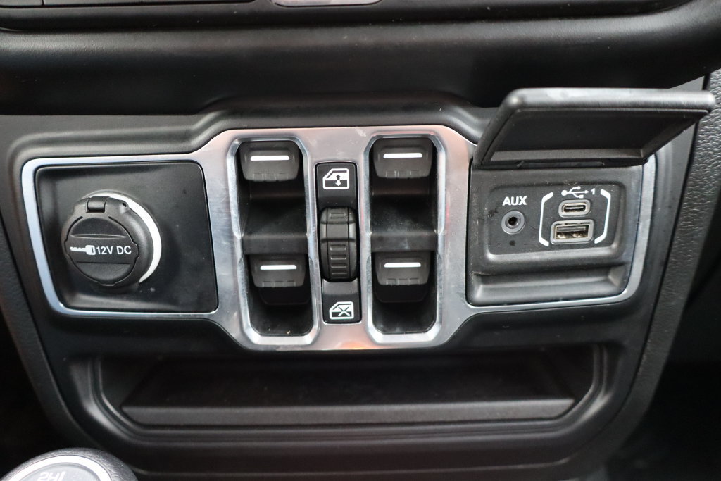 Used 2022 Jeep Gladiator Sport AWD/4WD image 10