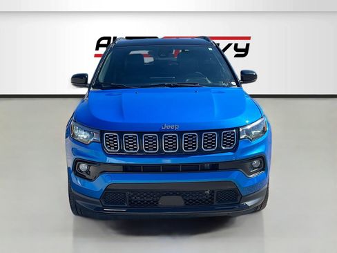 Used 2024 Jeep Compass Limited AWD/4WD image 2