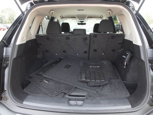 Used 2022 Nissan Rogue SV AWD/4WD image 9