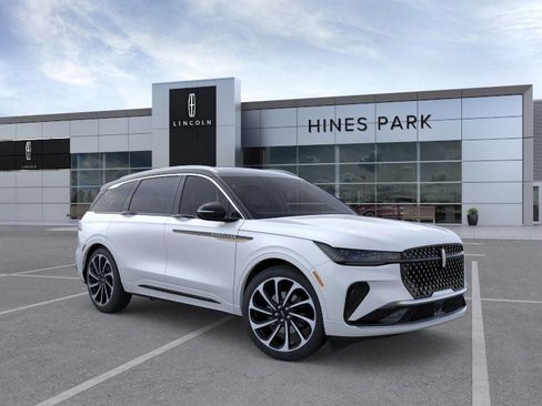 New 2026 Lincoln Nautilus Black Label image 7