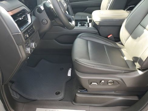 Certified 2025 GMC Yukon XL Denali image 32