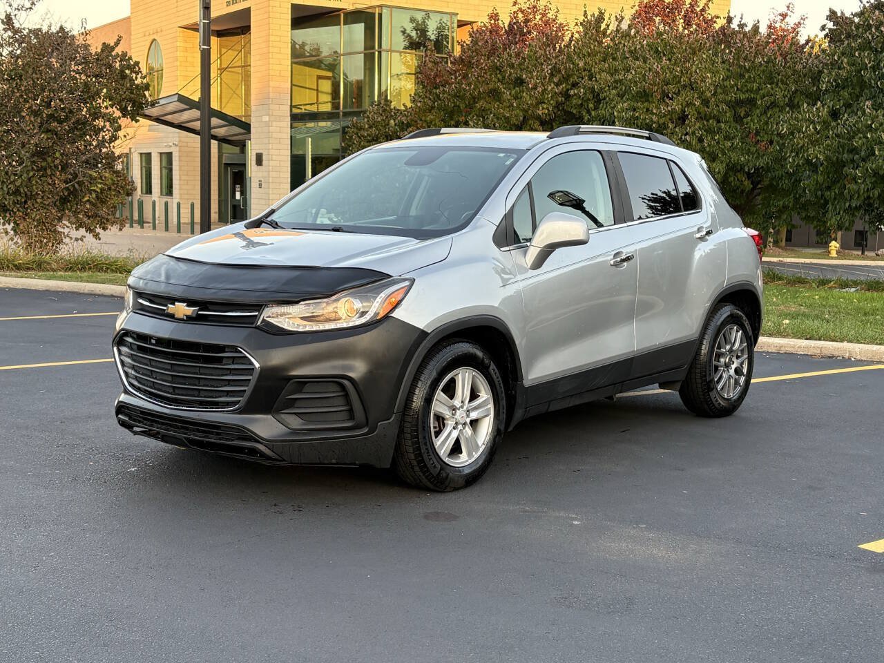 Used 2018 Chevrolet Trax LT w/ LT Convenience Package FWD image 1
