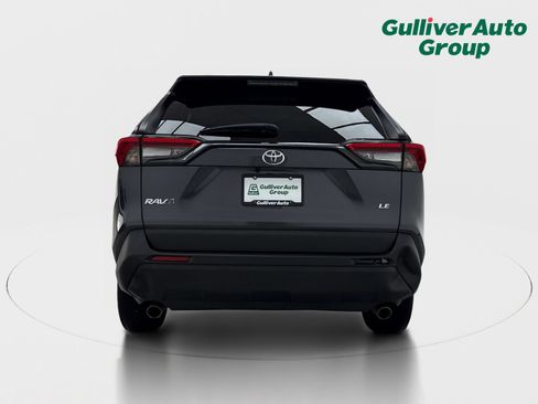 Used 2023 Toyota RAV4 LE FWD image 7