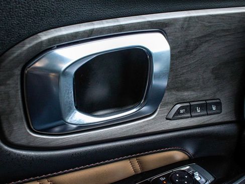 Used 2024 Kia Sorento SX Prestige w/ Olive Brown Leather Package image 9