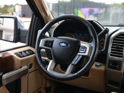Used 2015 Ford F150 Lariat RWD image 30