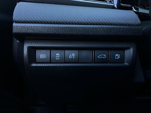 Used 2025 Toyota Camry SE image 22