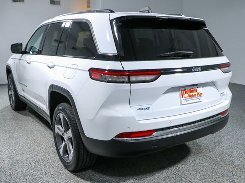 Used 2023 Jeep Grand Cherokee 4WD 4xe image 9